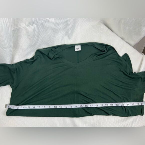 CAbi Womens Chill Long Sleeve V-Neck Knit T-shirt Top Green Size Medium - Picture 7 of 10